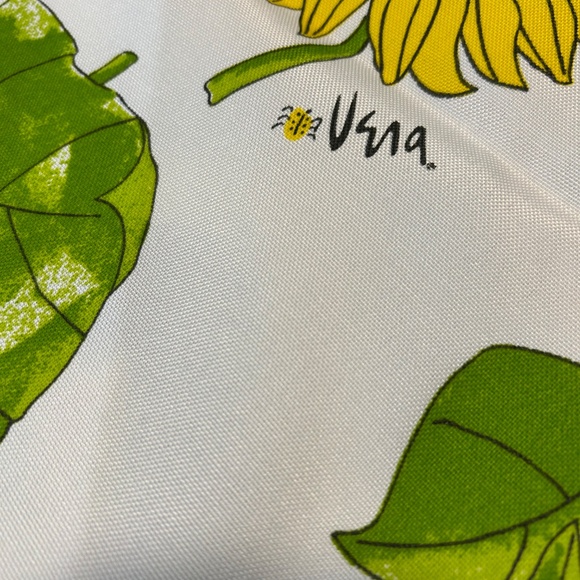 Yellow Floral Vera Neumann Rectangle Tablecloth 83x60” - Picture 2 of 5